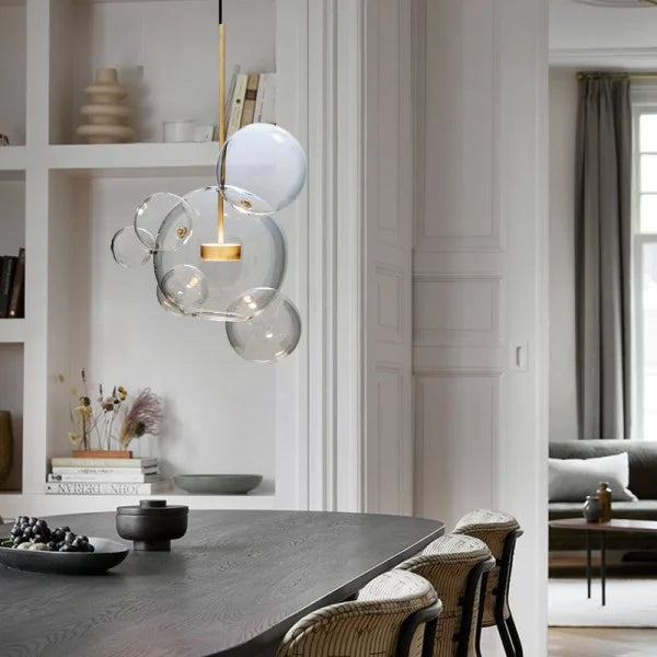 Bolle Pendelleuchte mit kugelförmigem Schirm – moderne Deckenleuchte für stimmungsvolles Licht