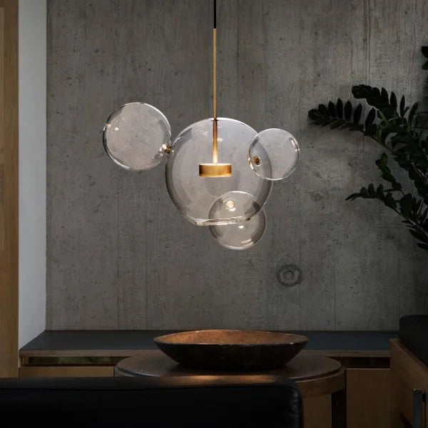 Bolle Pendelleuchte mit kugelförmigem Schirm – moderne Deckenleuchte für stimmungsvolles Licht