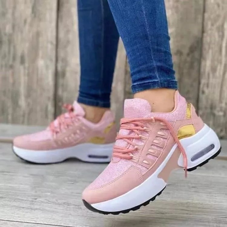 Ortopædiske sneakers med luftsål — design med struktureret fodstøtte