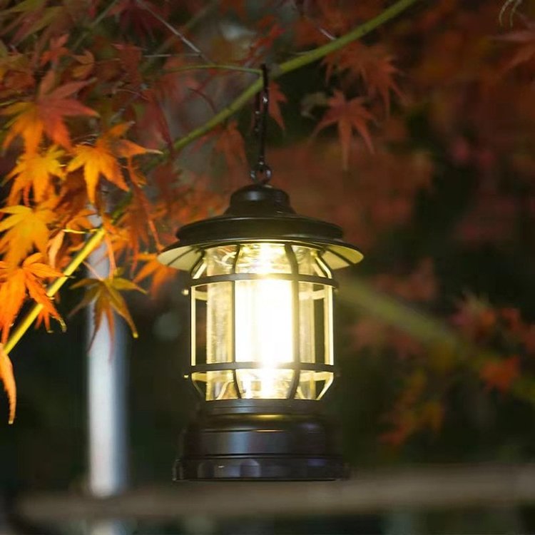 Przenośna lampa kempingowa w stylu retro — design żyrandola, blask 360°