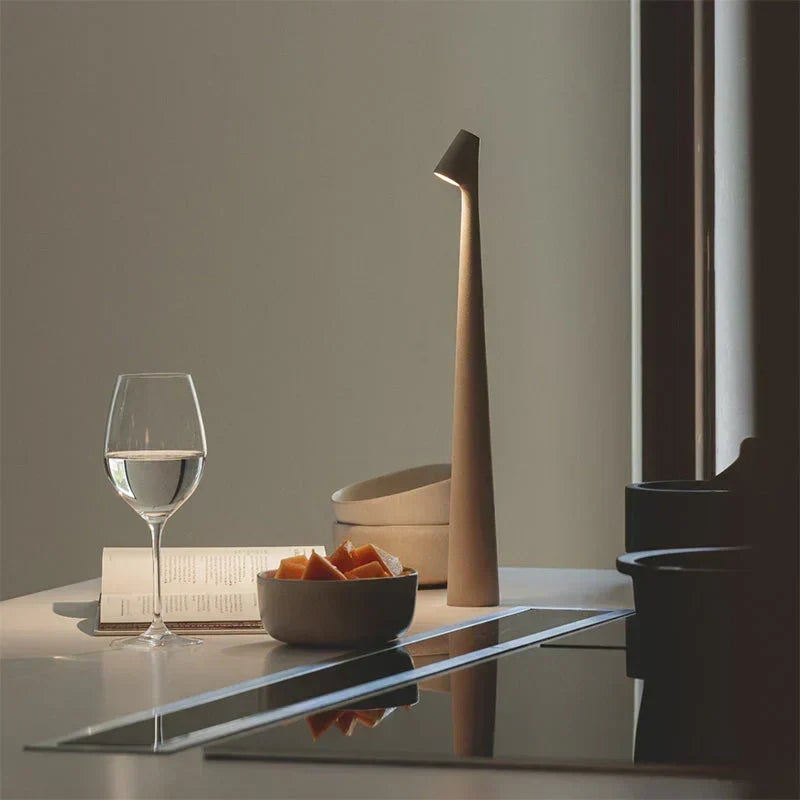 Nordisk minimalistisk trådløs bordlampe — myk stemningsbelysning