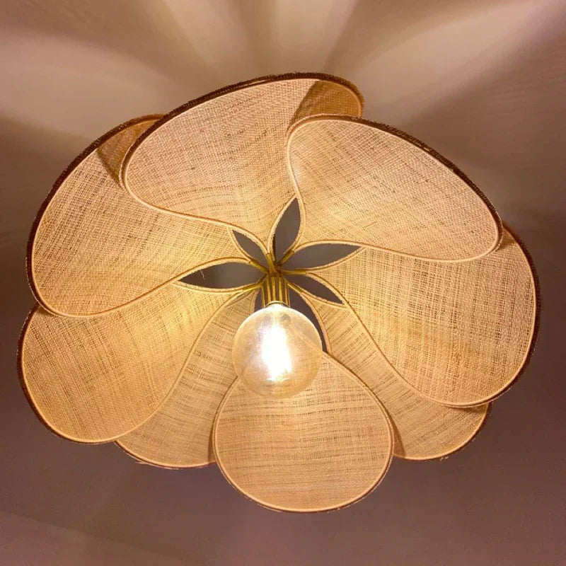Vellora Lampa wisząca Petal — Nowoczesna oprawa sufitowa inspirowana kwiatami