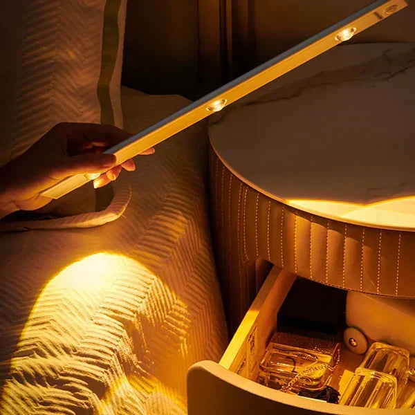 Luminaire LED connecté sans fil — Lampe à détecteur de mouvement