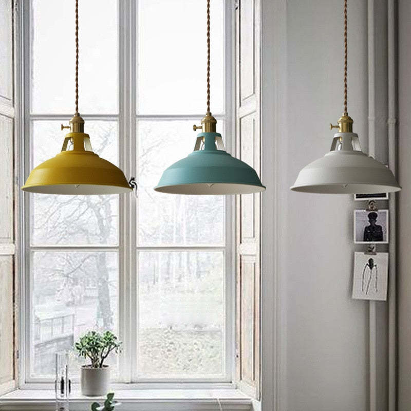 Kovová závěsná lampa Spectrum - výrazný design Morandi