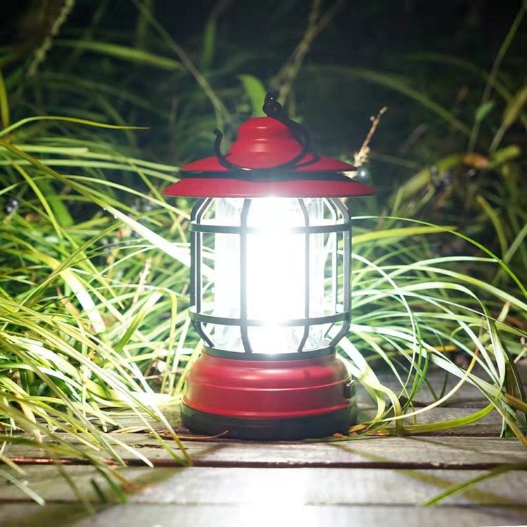 Przenośna lampa kempingowa w stylu retro — design żyrandola, blask 360°
