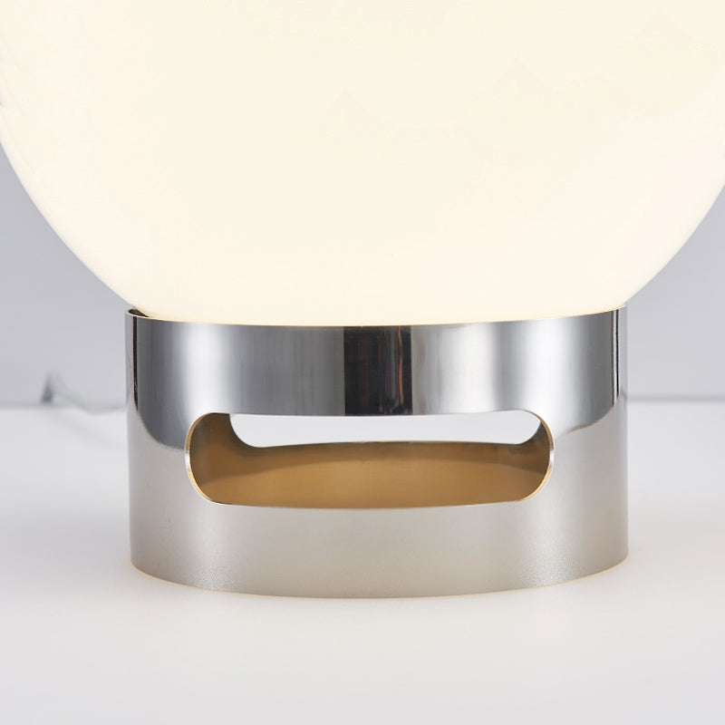 NovaLux Opal-Schreibtischlampe im Bauhaus-Glas-Stil für moderne Schreibtische und Regale
