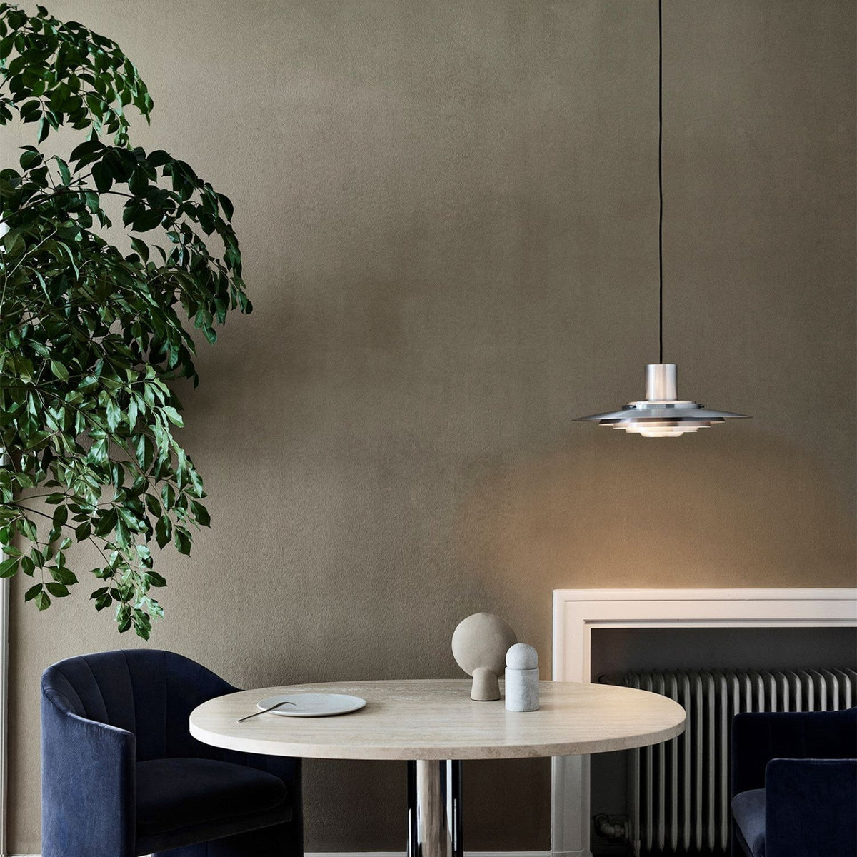 NovaLume Contemporary Aluminum Pendant Lamp — Minimalist LED Fixture