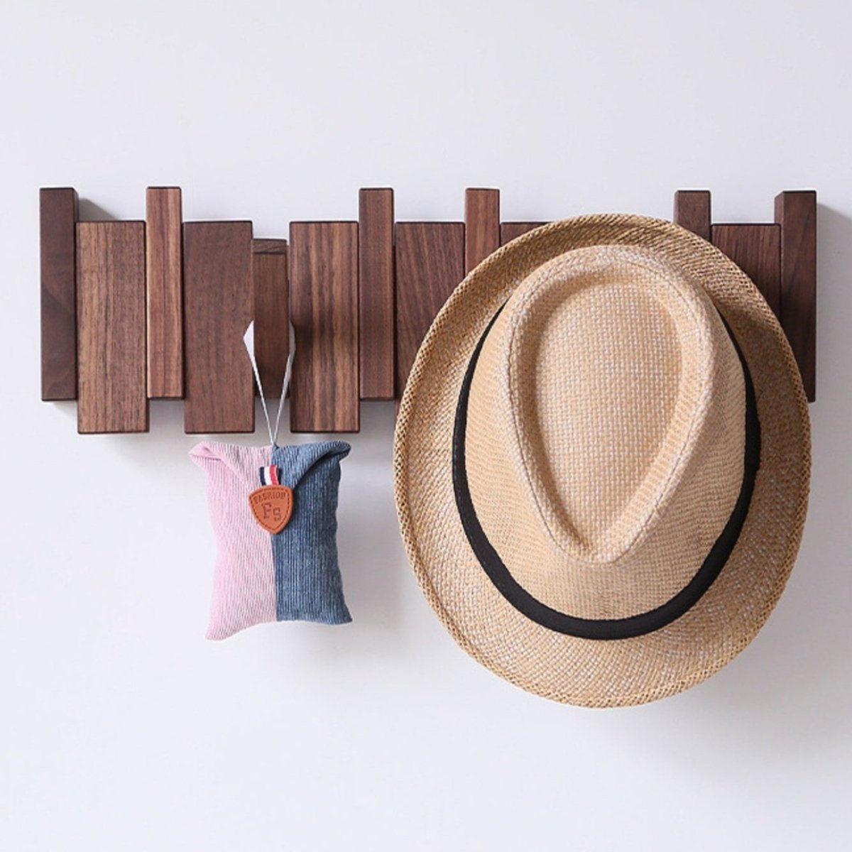 Verdehaven Woodcraft HarmoniWood Handcrafted Coat Rack — Piano-Inspired Silhouette
