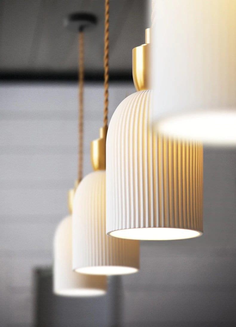 Gerippte LED-Pendelleuchte aus Keramik im Art-déco-Stil — Leuchtmittel inklusive