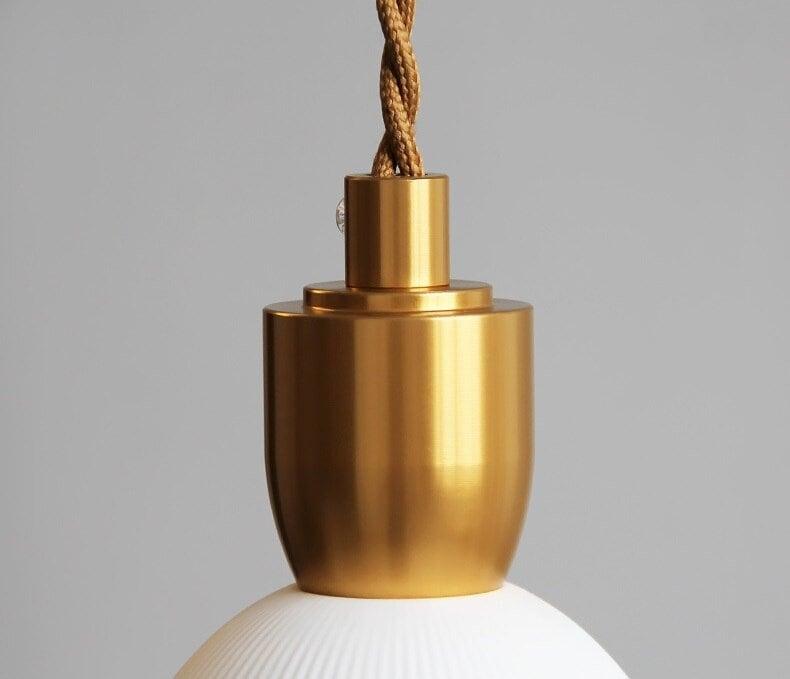 Gerippte LED-Pendelleuchte aus Keramik im Art-déco-Stil — Leuchtmittel inklusive