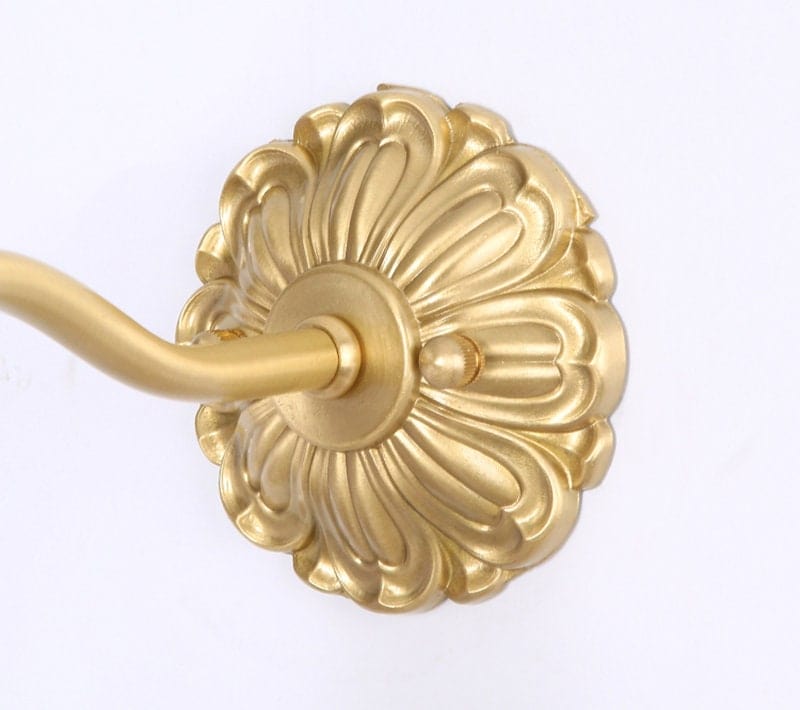 Lotus-Wandleuchte aus strukturiertem Glas — Blumenlampe aus gebürstetem Messing, Leuchtmittel inklusive