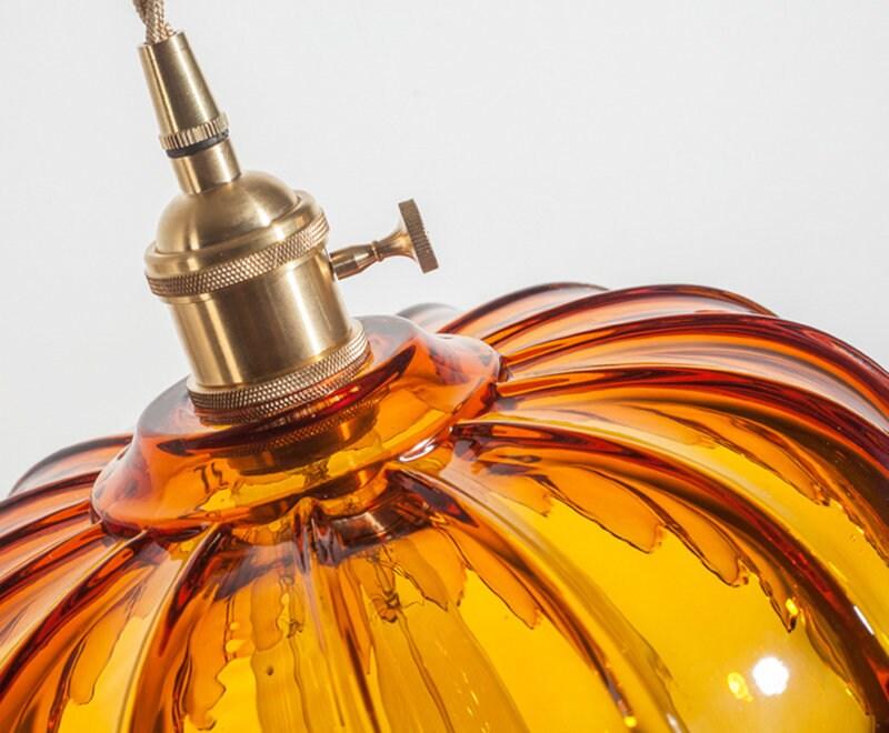 Vintage-LED-Pendelleuchte aus Glas im Jugendstil mit Lotusmotiv, inklusive Leuchtmittel