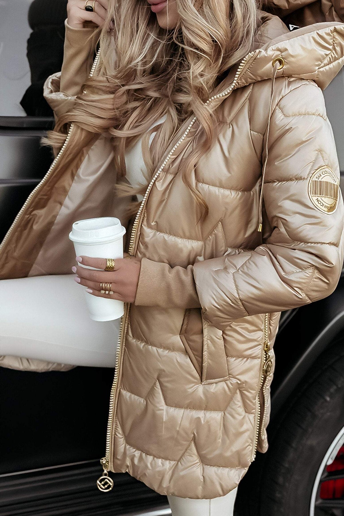Astrid Steppjacke mit Kapuze — Warme, stilvolle Wetterschicht