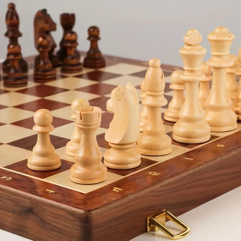 Wooden Chess Set | Filindra