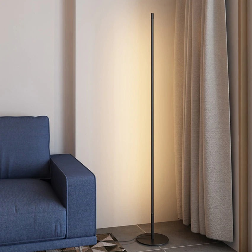 Lámpara de pie The Dahl — luz LED moderna, base redonda estable