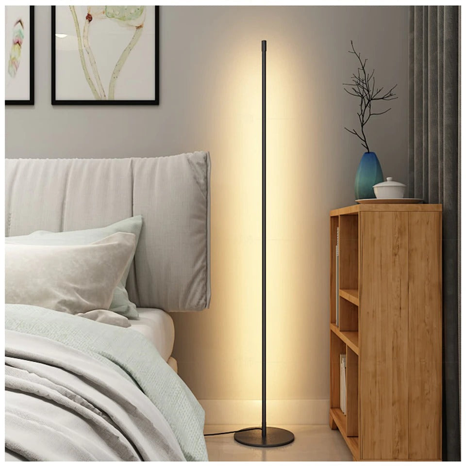 Lámpara de pie The Dahl — luz LED moderna, base redonda estable