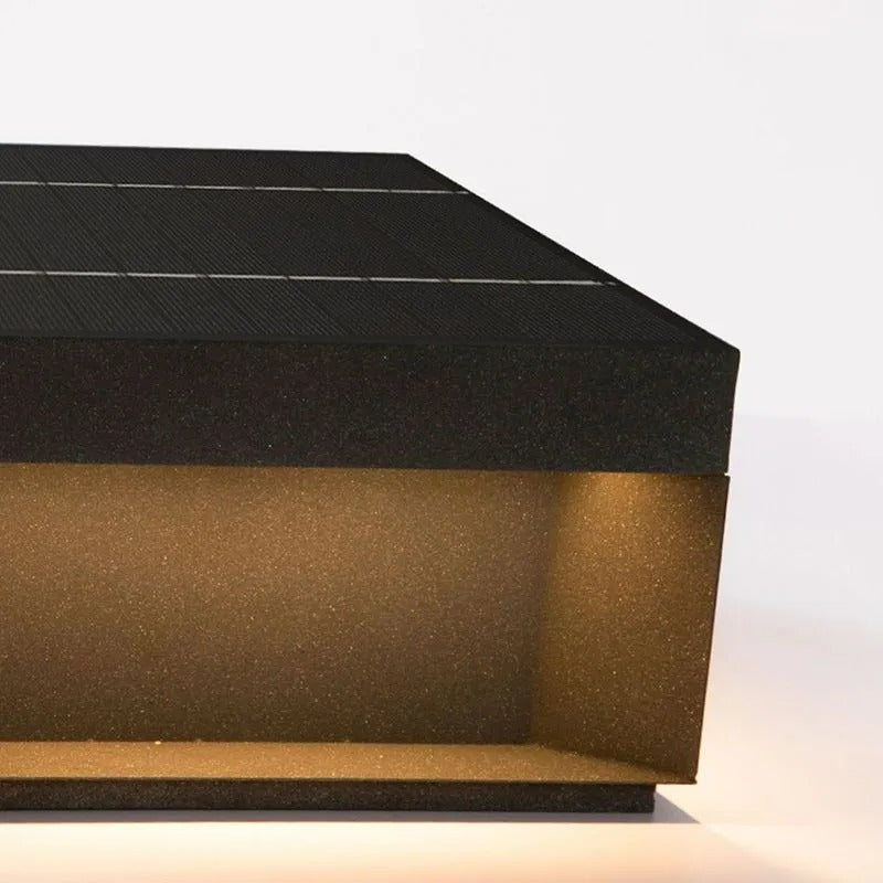 Aureon solcellsdrivna stolplampor — modern fyrkantig geometrisk design, väderbeständiga