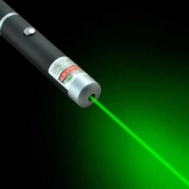 Profesionální laserové ukazovátko Laservisier 5MW — přepínatelné režimy červené, zelené a modré barvy