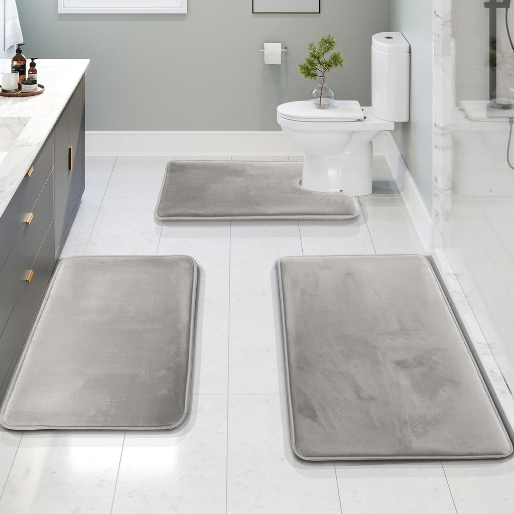 Set di 3 tappetini da bagno in memory foam LuxeCloud — Antiscivolo