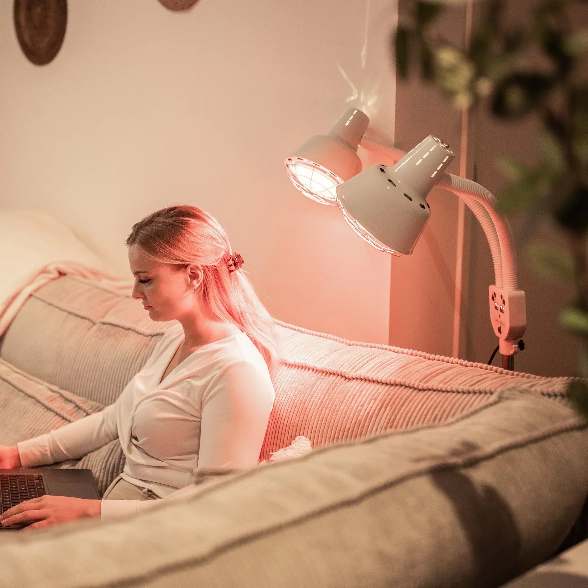 Clinical-Grade Shortwave Infrared Heating Unit — Deep Tissue Thermal Therapy
