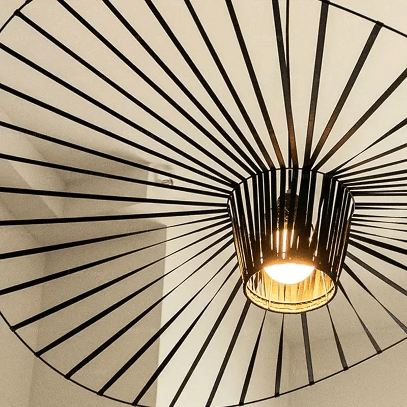 Vexaera Art Deco -henkinen kattokruunu — Rautakehys ja kangasvarjostin