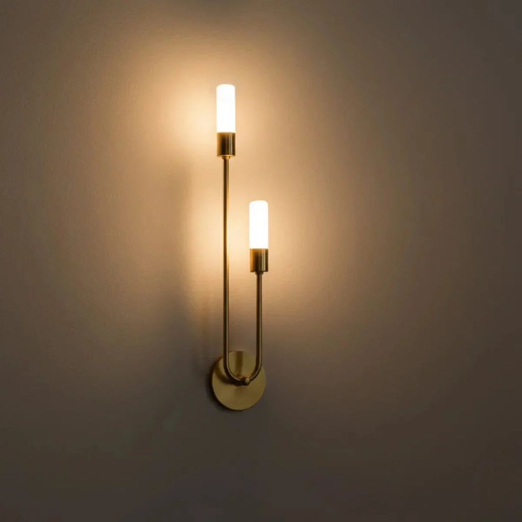 Luz de pared lineal en forma de U Modern – Metal dorado para dormitorio/sala de estar - Flindria