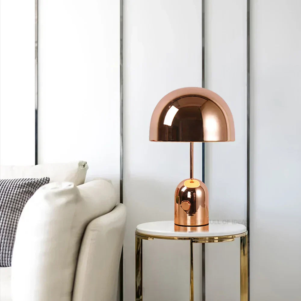 مصباح طاولة نحاسي قابل لتعتيم الإضاءة Luminra — مصباح LED مرفق، تصميم بسيط