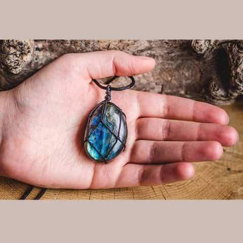 Aris Dragonheart Labradorite Necklace