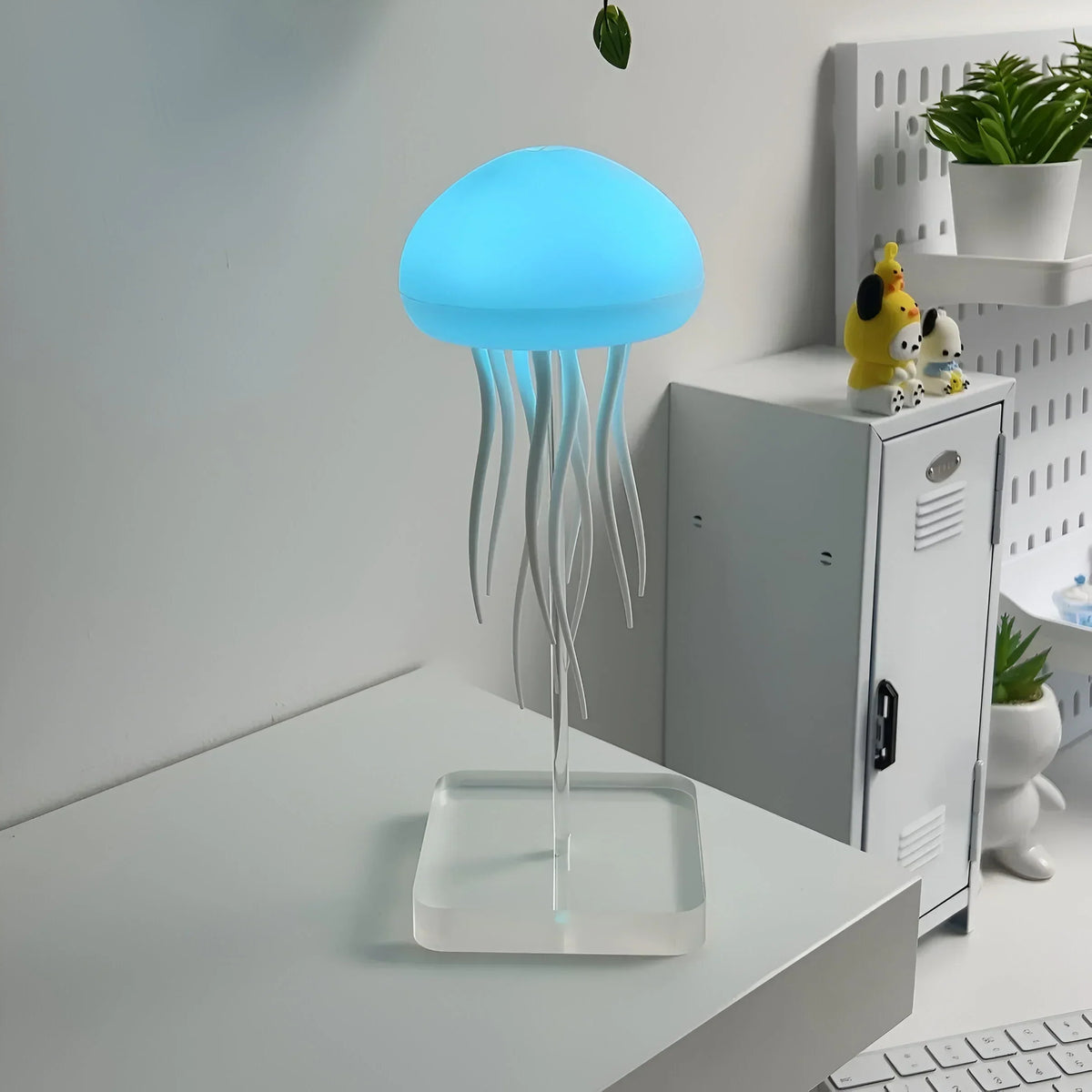 Lampă cu meduze dansatoare JellyJive — lumină cu schimbare automată a culorilor