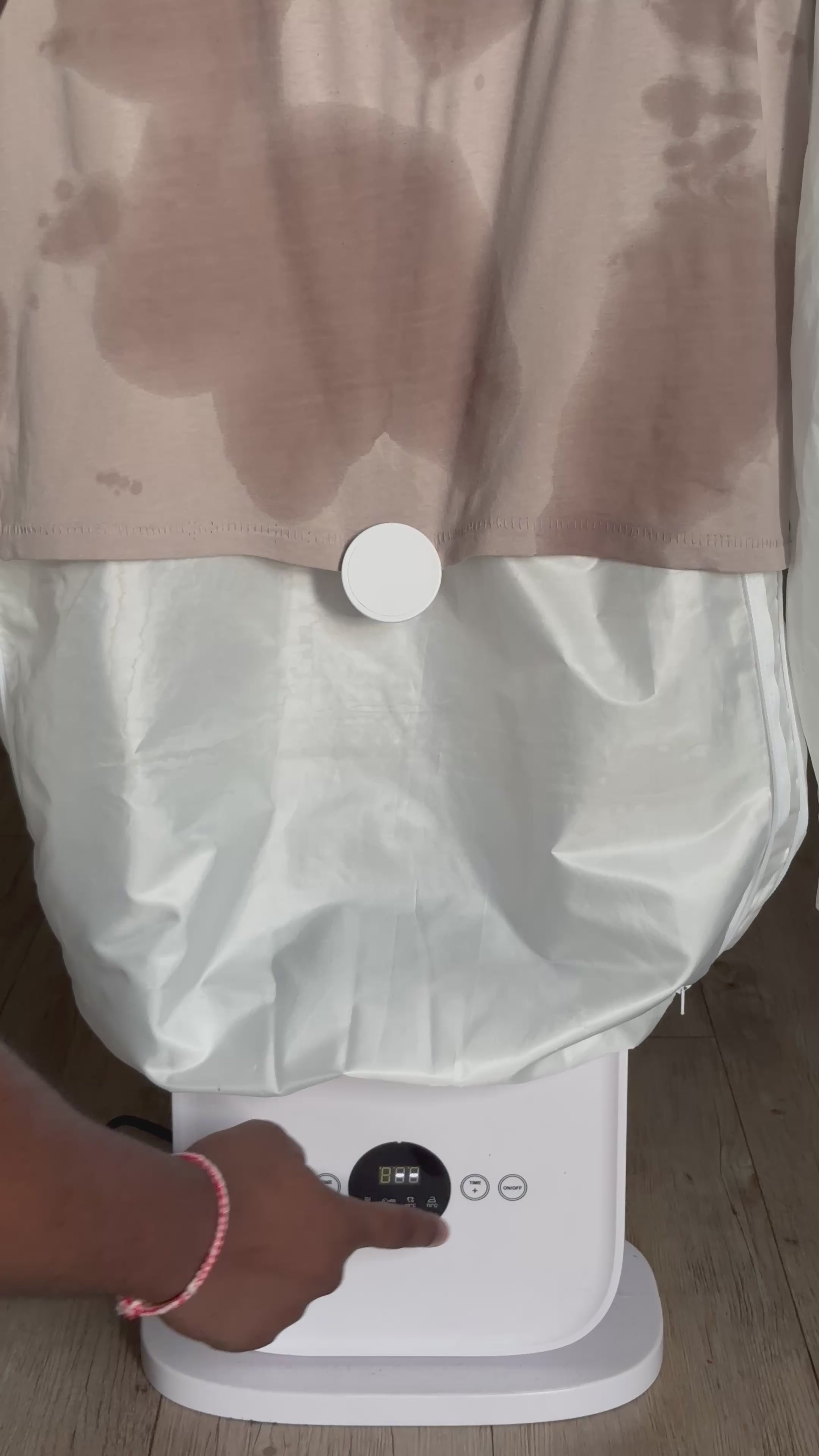 Automatic 360-Degree Airflow Garment Steamer — Hands-Free Ironing System
