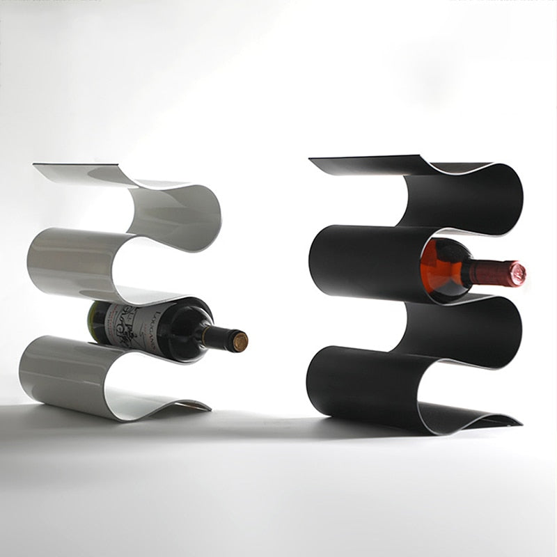 Porte-bouteilles et casier à vin en métal aux courbes créatives, capacité de 4 bouteilles