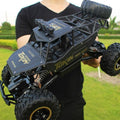 شاحنة وحشية لاسلكية RoverX 4x4 للطرق الوعرة — زاحفة للصخور بمقياس 1:12