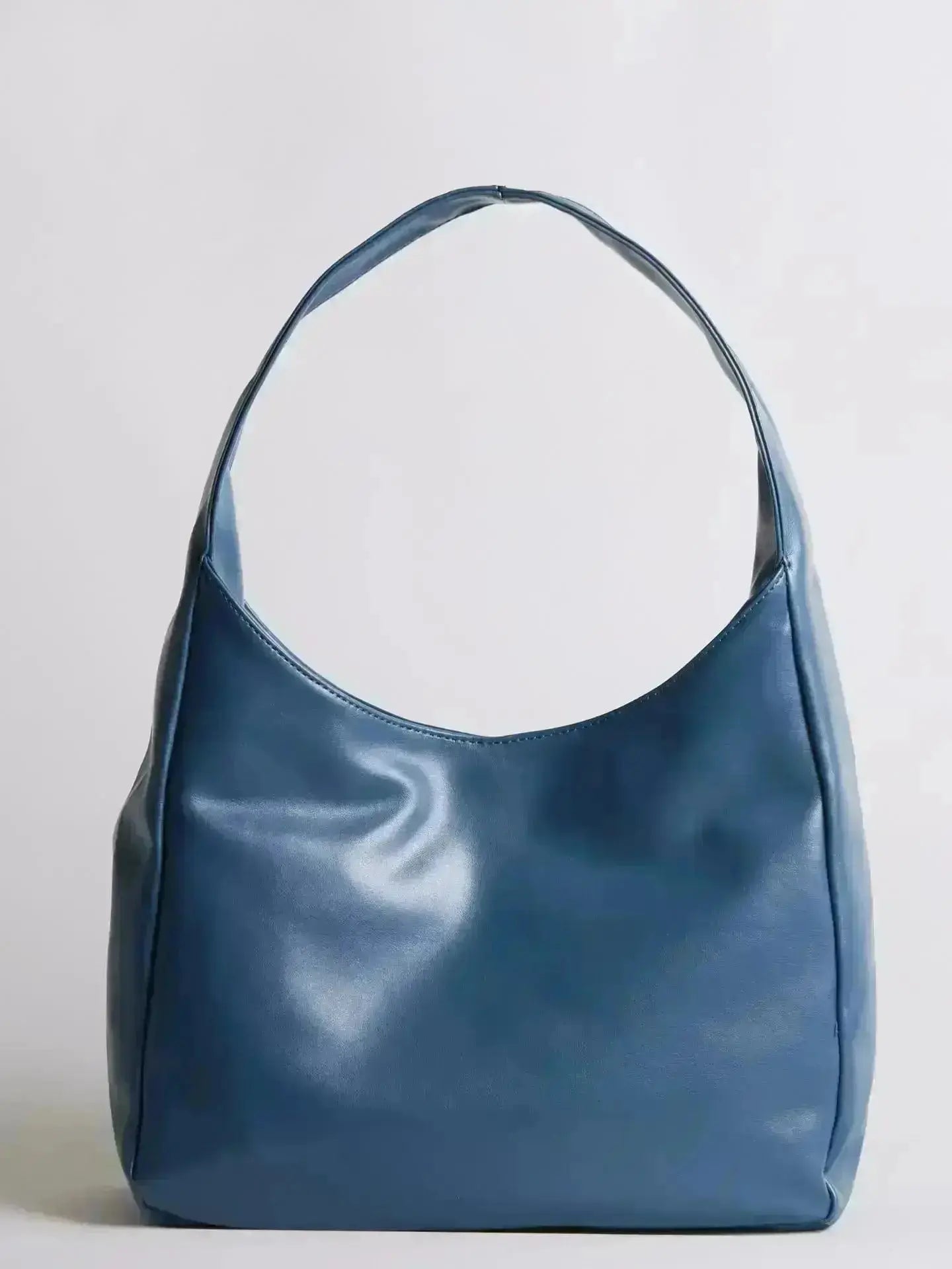 Timeless Bucket Shape Handbag — Structured Design, Spacious Interior