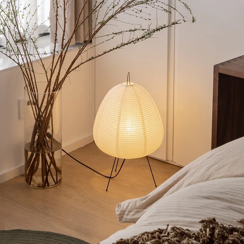 Japanische LED-Tischleuchte aus Reispapier — Ruhiges stimmungsvolles Licht