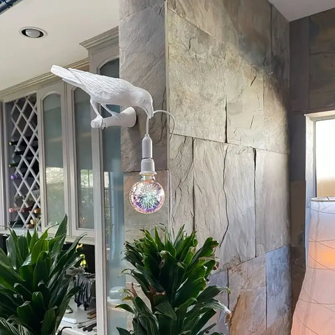 Fuglelampen — elegant LED-væglampe med yndefuldt fugledesign