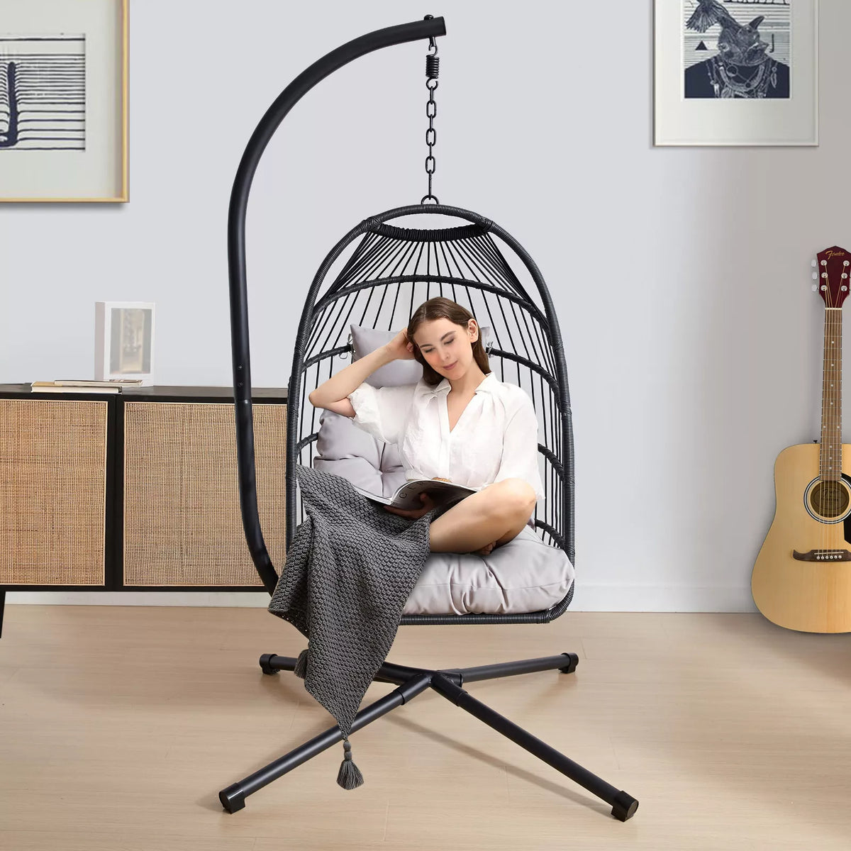 Fauteuil suspendu en rotin haut de gamme avec coussins moelleux