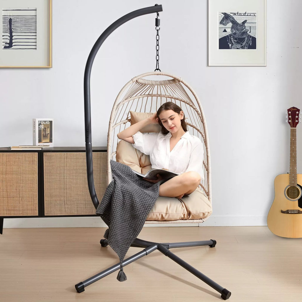 Fauteuil suspendu en rotin haut de gamme avec coussins moelleux