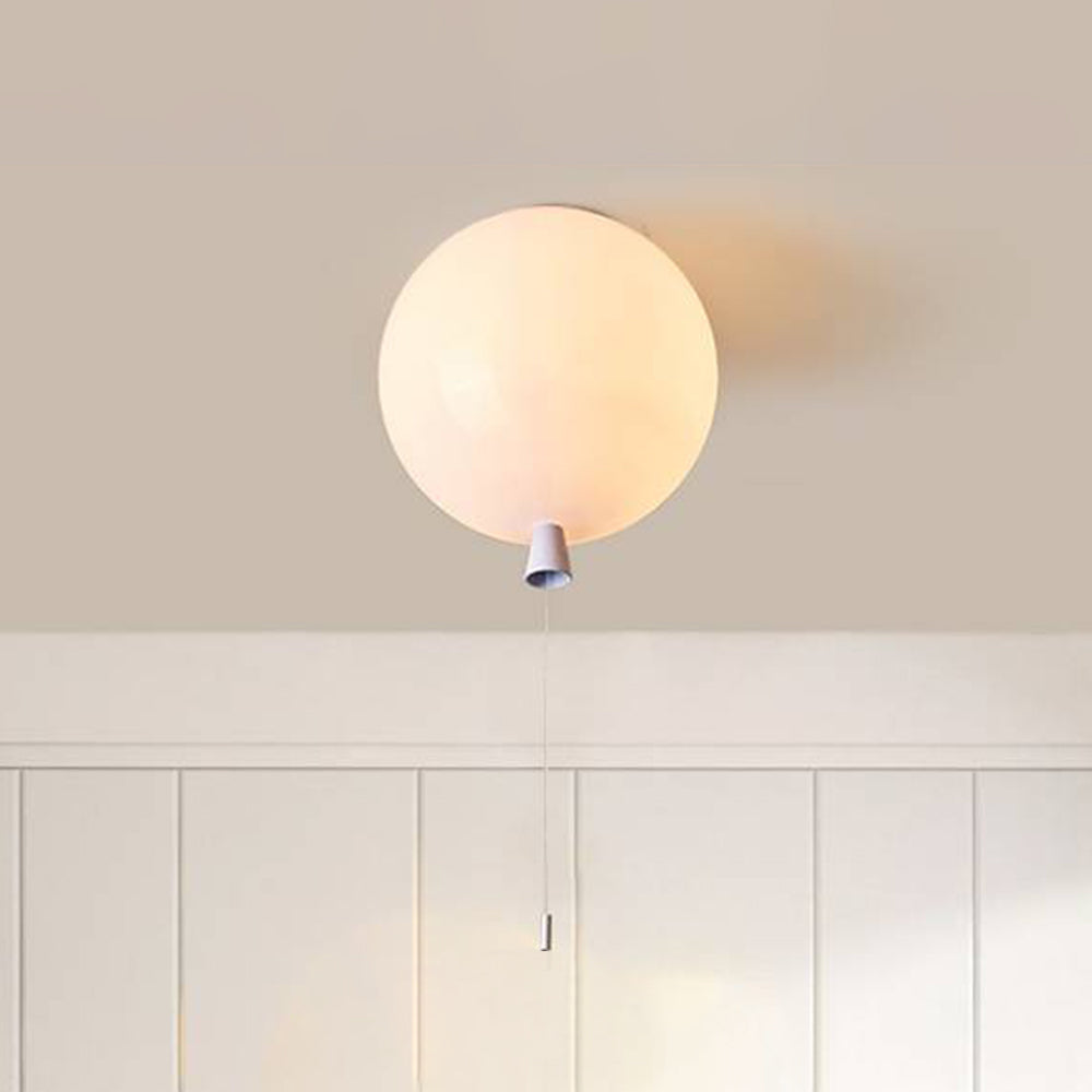 NovaTru modern LED-taklampa — kompakt, modern design