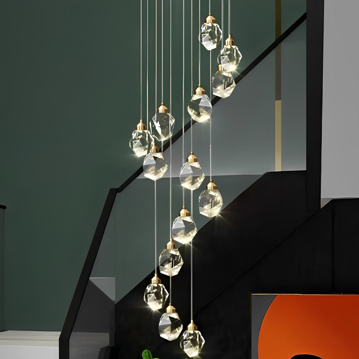 Moderner Spiral-Kronleuchter mit Kristalltropfen — für Duplex-Treppenhäuser