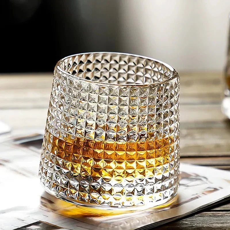 Strukturiertes Whiskyglas mit Riffelung - Drehdesign, Fassungsvermögen 160ml