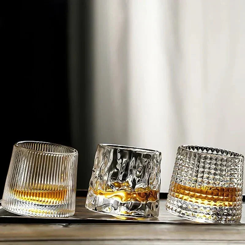 Strukturiertes Whiskyglas mit Riffelung - Drehdesign, Fassungsvermögen 160ml