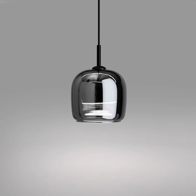 Nordisk pendellampa i svart glas — modern LED-krona