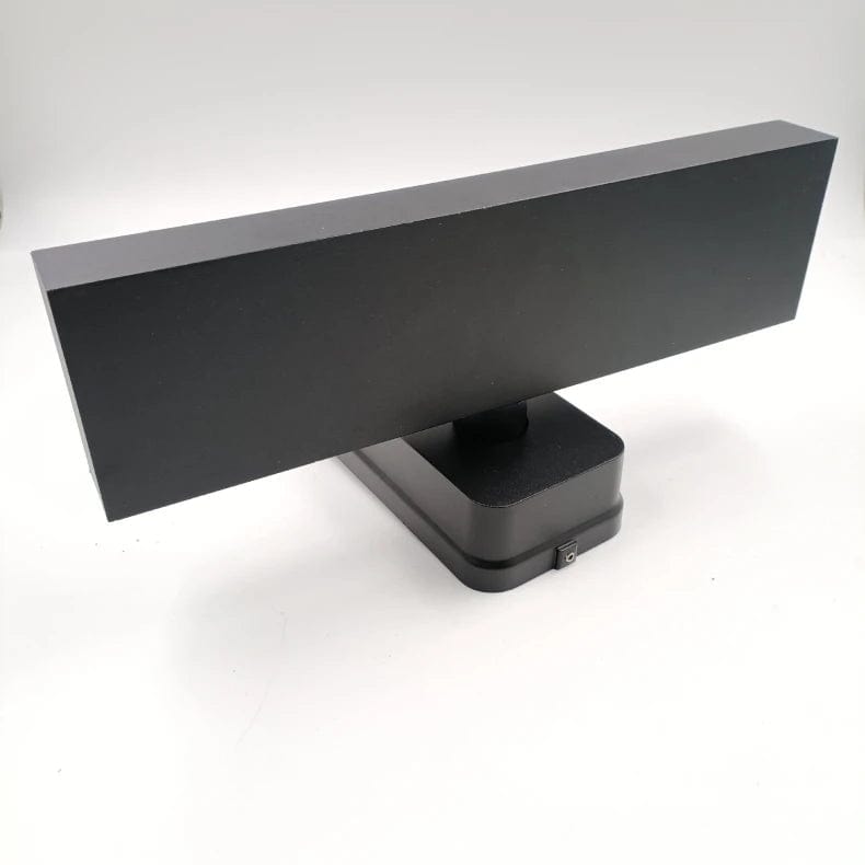 مصباح جداري Auron بمعيار IP65 — تفعيل مستشعر الحركة ورأس دوّار