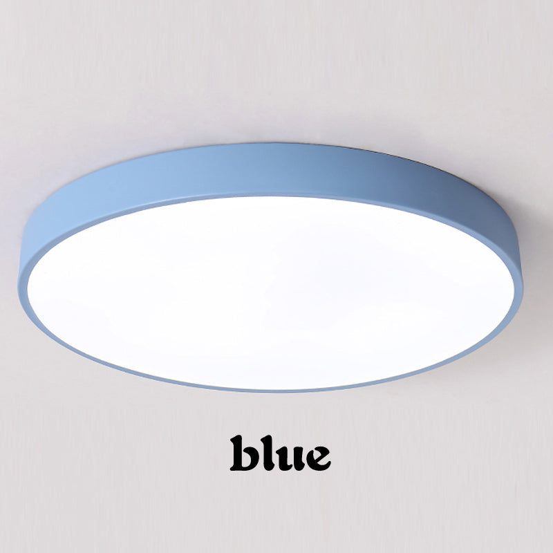 Candeeiro de teto minimalista GlowBeam — iluminação elegante e uniforme