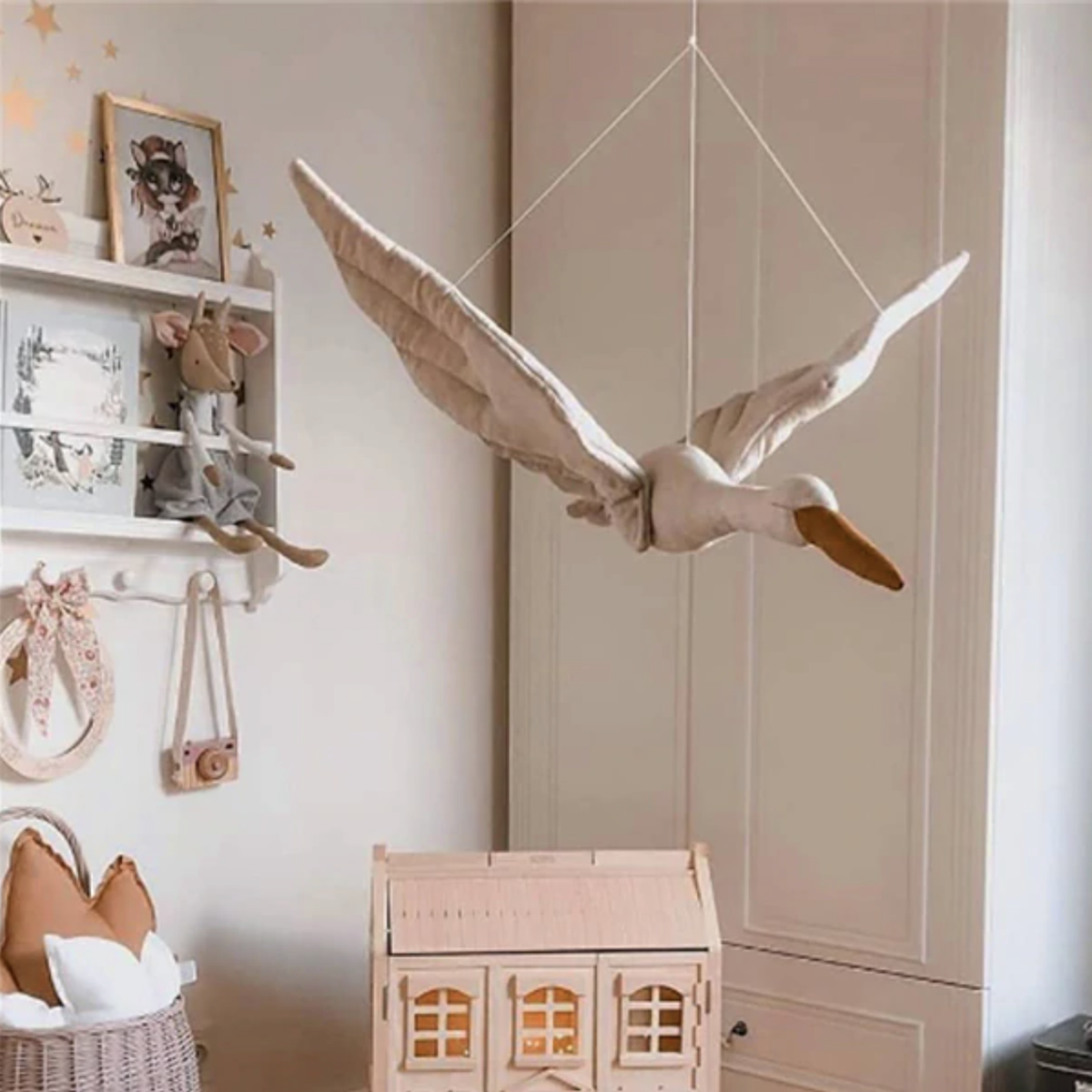 Fliegender Schwan Hängemobile — Sanfte, gleitende Deko, 3 Farben