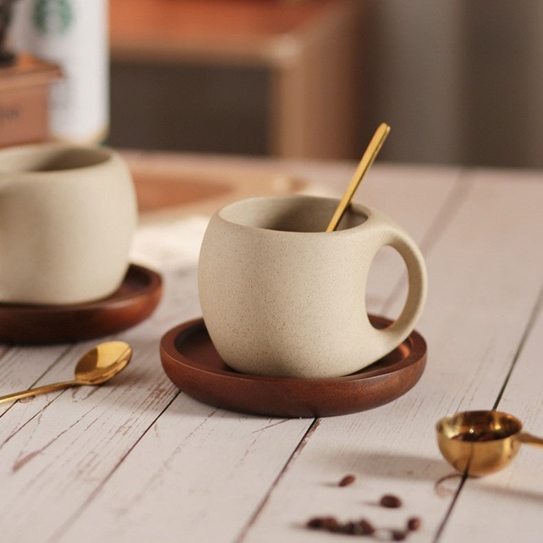 Hana keramisk kaffekoppsset med japansk inspiration — bambufat och sked ingår